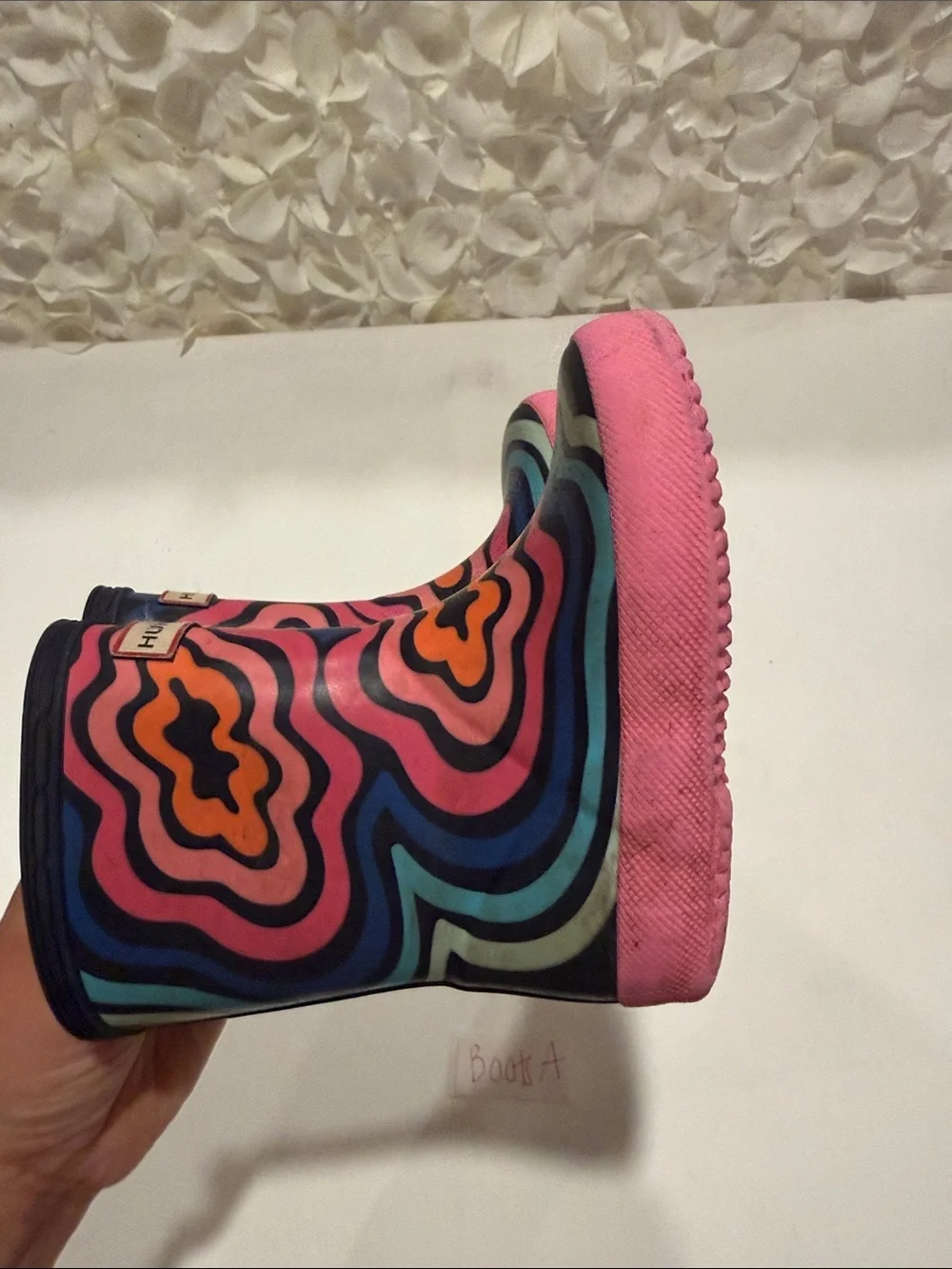 Hunter Kids Multi-Color Wavy Pattern Rain Boots with Pink Trim